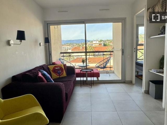 Studio location à Grasse, Cannes