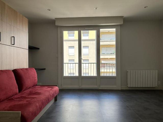 Studio location à Roanne, Le Coteau