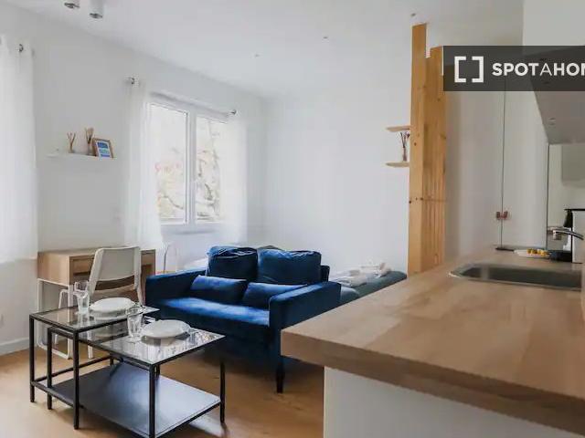 Studio location à Neuilly-sur-seine, Martinique