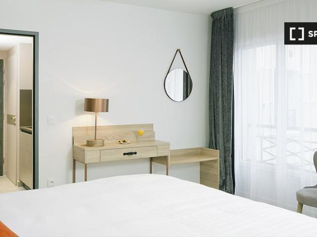 Studio location à France métropolitaine, Puteaux