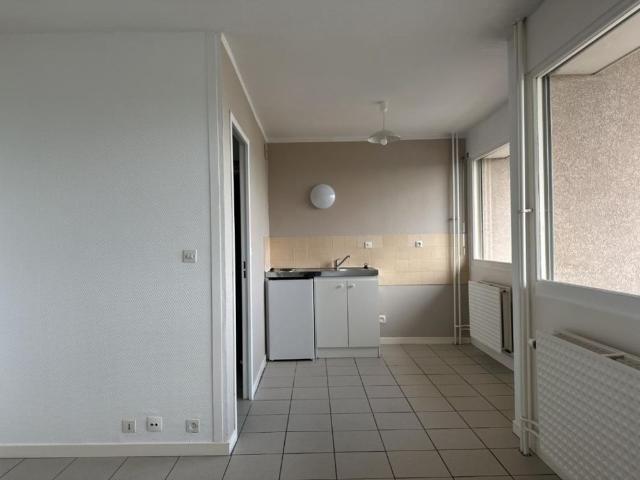 Studio location à Roanne