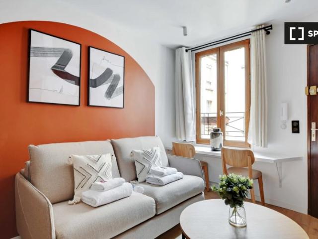 Studio location à Les Bureaux de la Colline, Paris