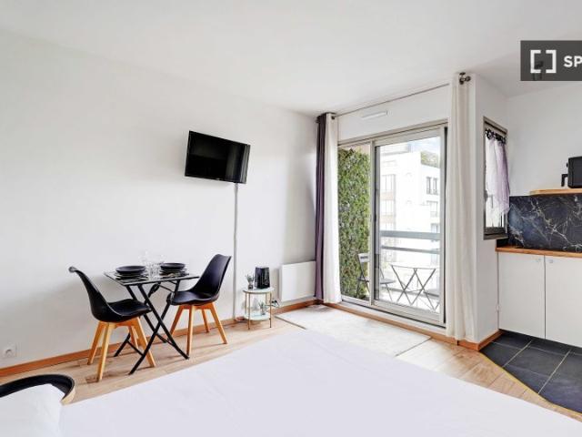 Studio location à France métropolitaine, Courbevoie