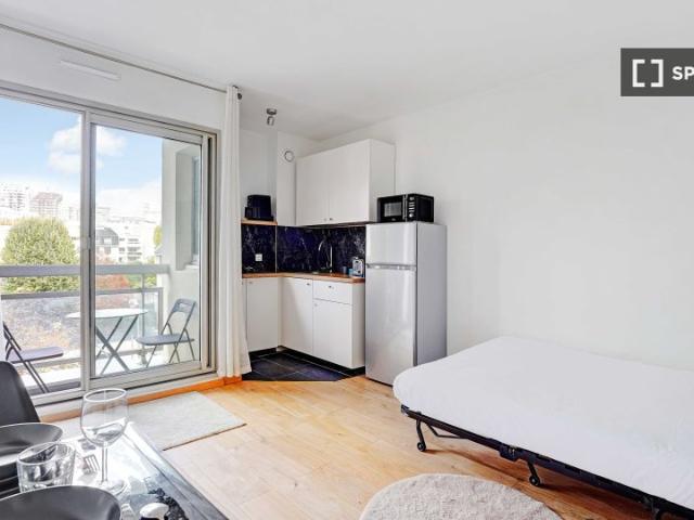 Studio location à Nanterre, Courbevoie
