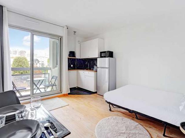 Studio location à Nanterre, Courbevoie