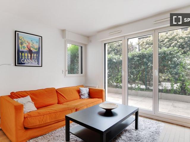 Studio location à France métropolitaine, Courbevoie