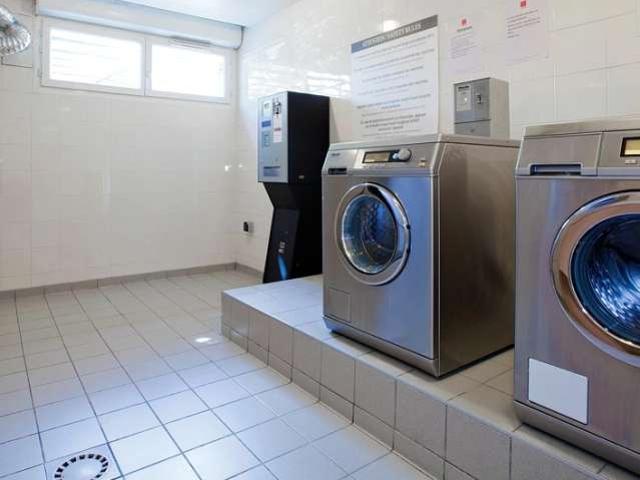 Studio location à Nanterre, Villa des Suisses