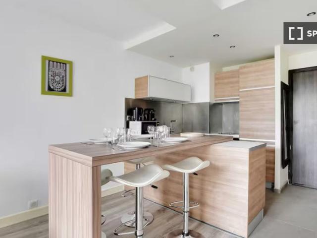 Studio location à France métropolitaine, Neuilly-sur-seine