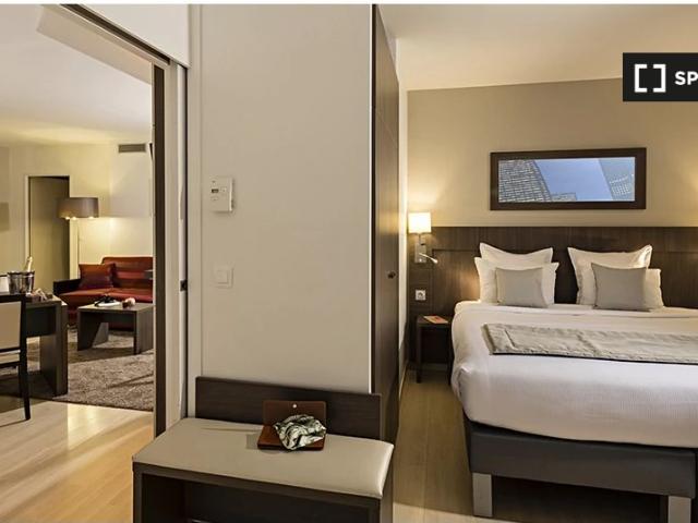 Studio location à Nanterre, Courbevoie
