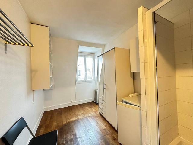 Studio location à Paris 7e Arrondissement, Paris