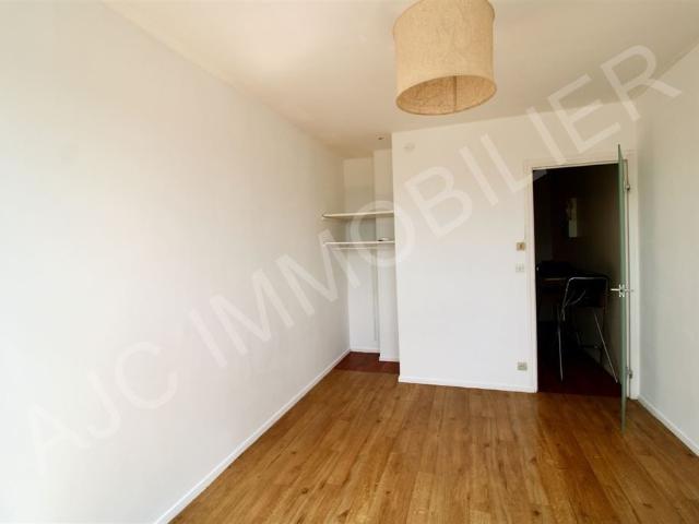 Studio location à Tours