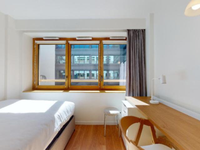 Studio location à Nanterre, Clichy