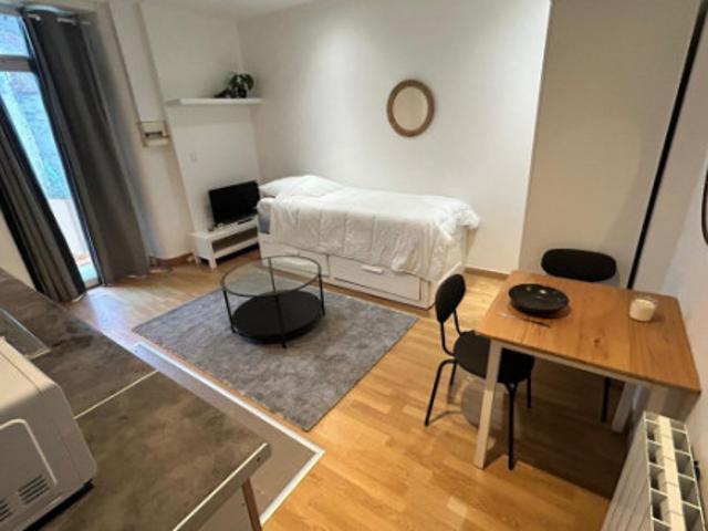 Studio location à Quartier du Hédas, Pau