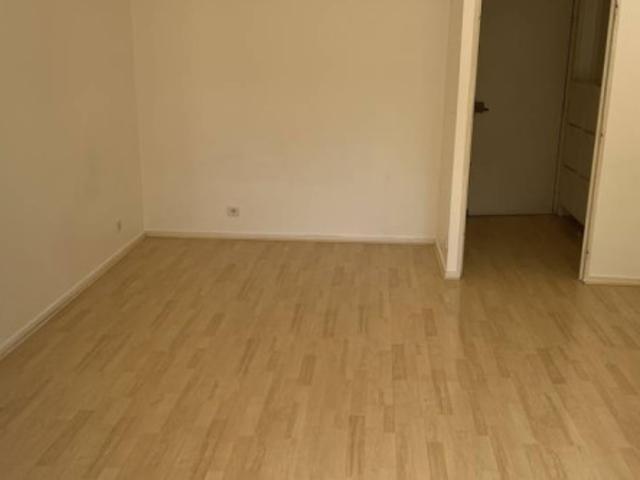 Studio location à Nanterre, Puteaux