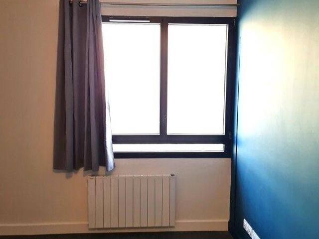 Studio location à Quartier Centre Ville, Reims
