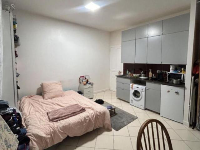 Studio location à Nanterre, Rueil-malmaison