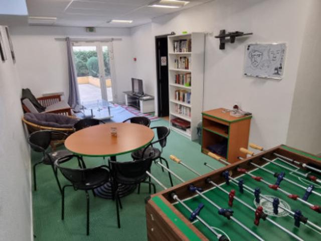 Studio location à France métropolitaine, Saint-etienne