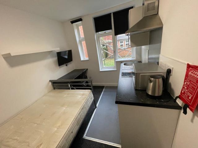 Studio for rent in Highfields, Old Wharf