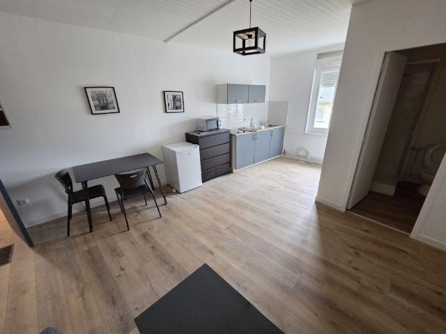 Studio location à Pont-de-Metz, Somme