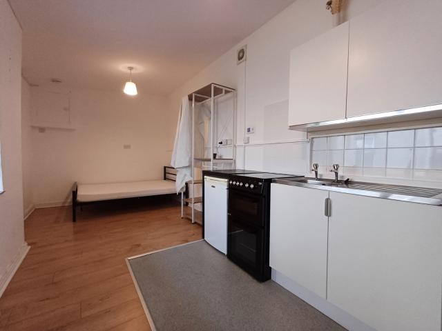Studio for rent in Falcon Lodge, Wales
