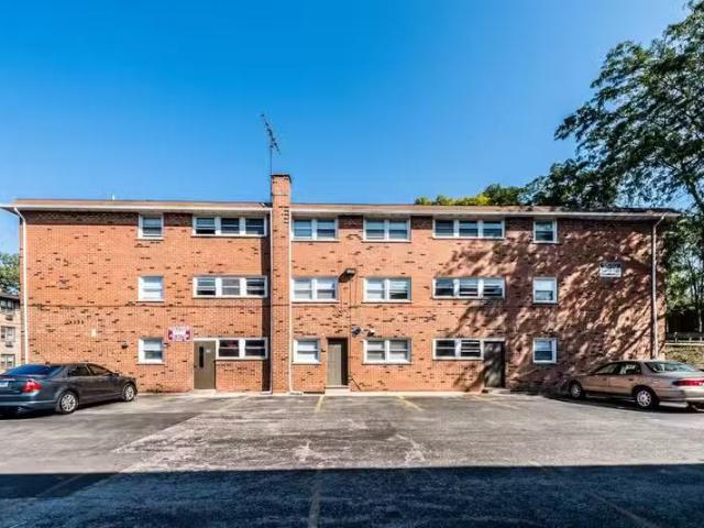 Condo for sale in Bedford Park