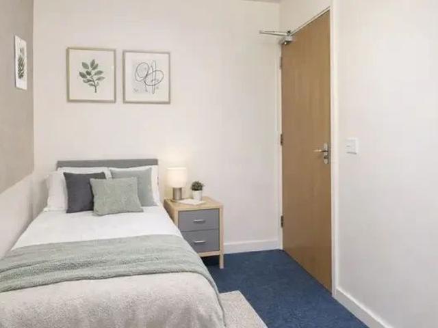 Studio for rent in Barracks, The Bridge