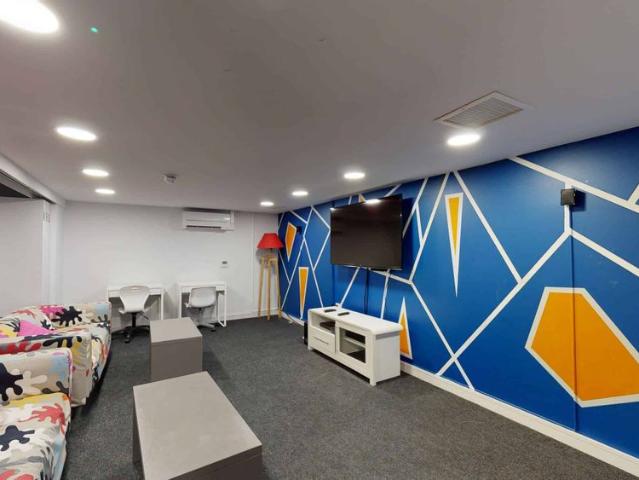Studio for rent in Calderstones