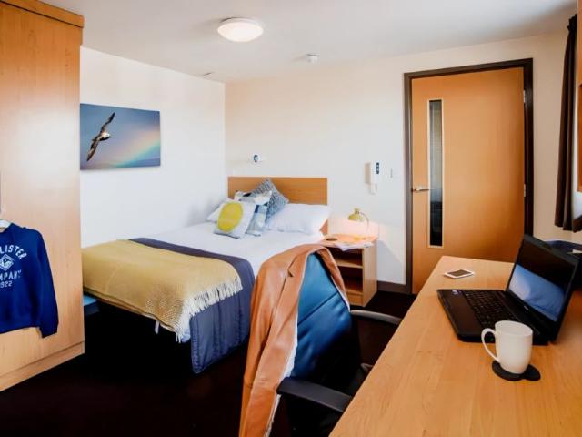 Studio for rent in Elmfield, Leicestershire