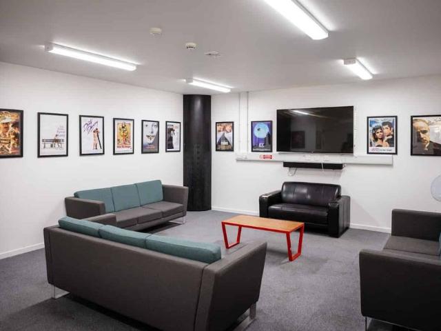 Studio for rent in Shepherd's Bush, Isle Of Man