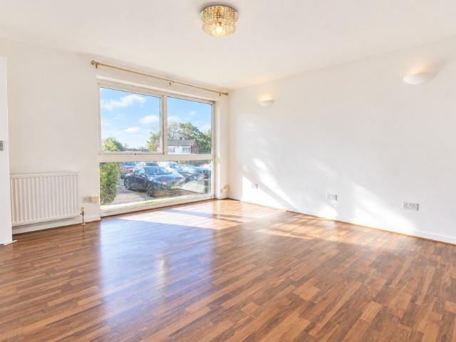 Studio for rent in Bushey