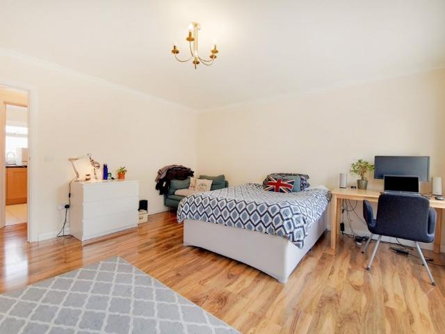 Apartment for rent in Paddington, Isle Of Man