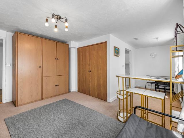 Apartment for rent in Paddington, Isle Of Man