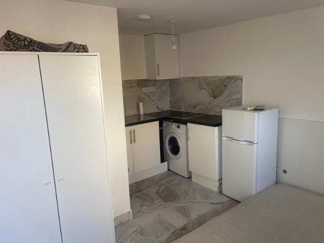 Studio for rent in London Borough of Hounslow, Greater London