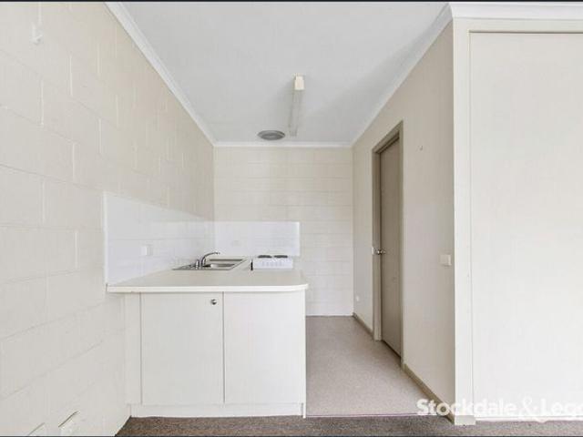 Granny Flat for rent in Traralgon, Victoria