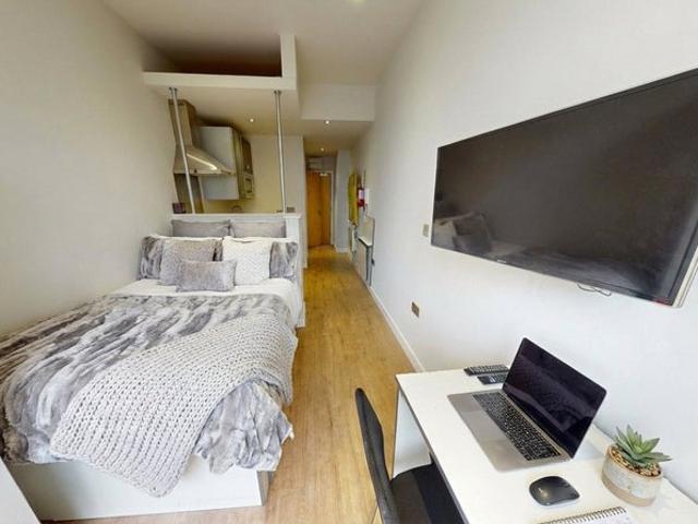 Studio for rent in City Centre, Feckenham