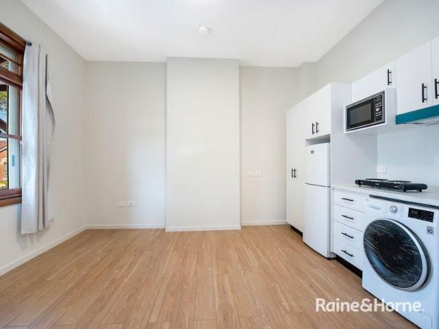 Granny Flat for rent in Sydney, New South Wales