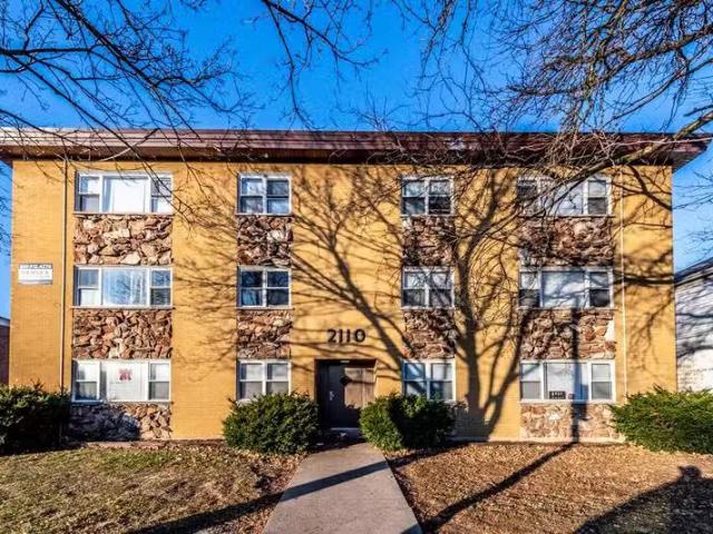 Condo for sale in Bedford Park