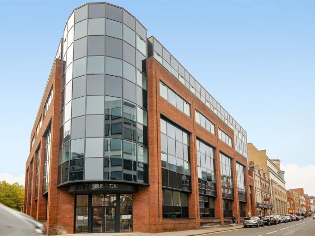 Studio for rent in Reading