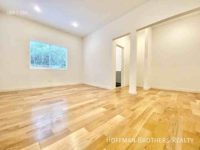 Apartment for rent in Canoga Park, California