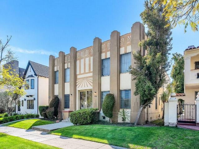 Apartment for rent in Beverly Hills, California