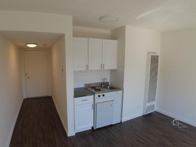 Apartment for rent in Canoga Park, California