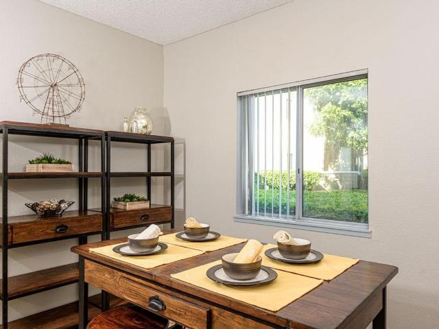 Apartment for rent in Tustin, California
