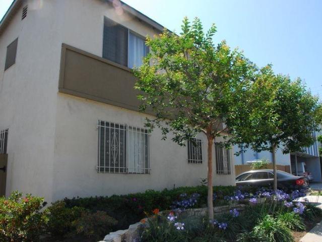 Apartment for rent in Canoga Park, California