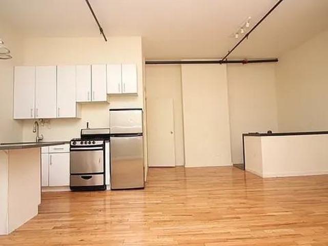 Apartment for rent in Arverne, New York