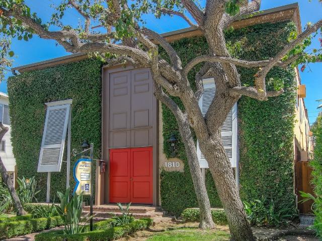 Apartment for rent in Canoga Park, California