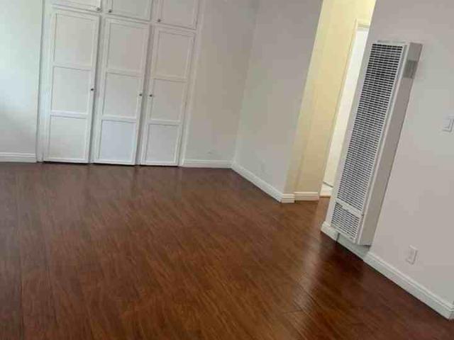 Apartment for rent in Glendale, California