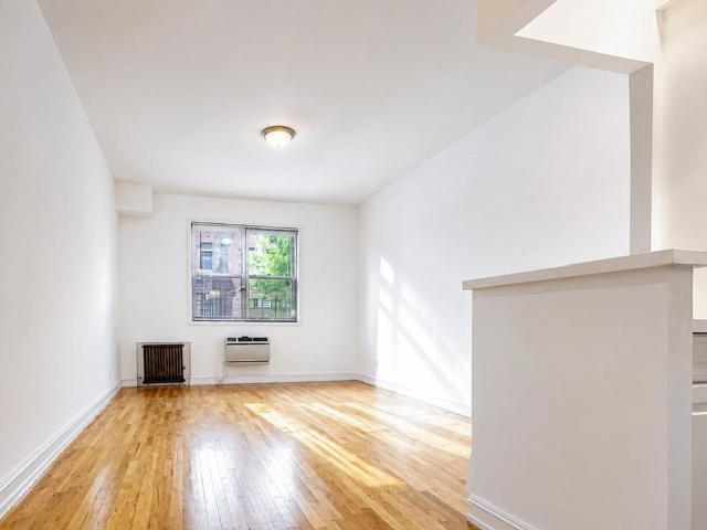Apartment for rent in Arverne, New York