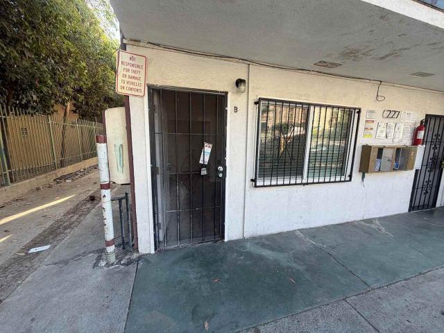 Apartment for rent in Canoga Park, California