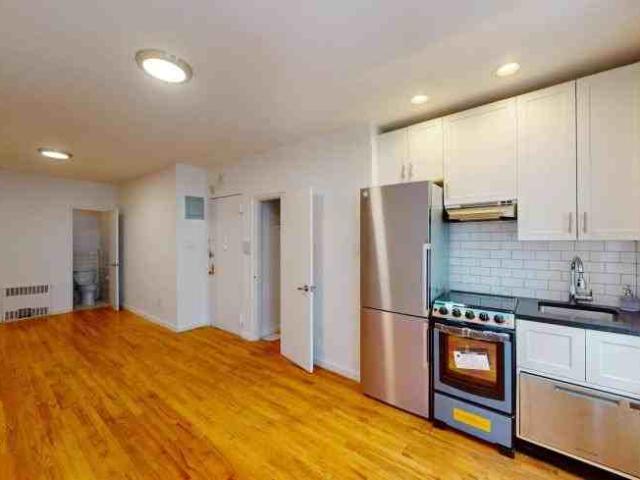 Apartment for rent in Arverne, New York