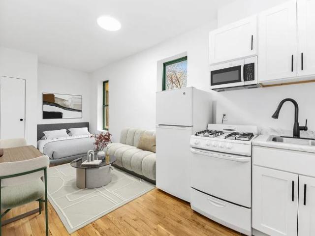 Apartment for rent in Arverne, New York